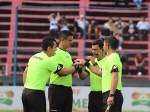 Árbitros listos para el episodio 13 - APF