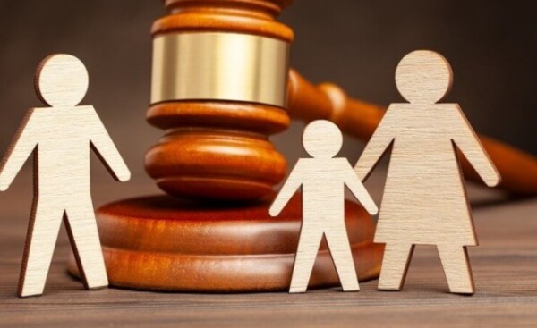 Imputan a 5 padres por no asistir a sus hijos