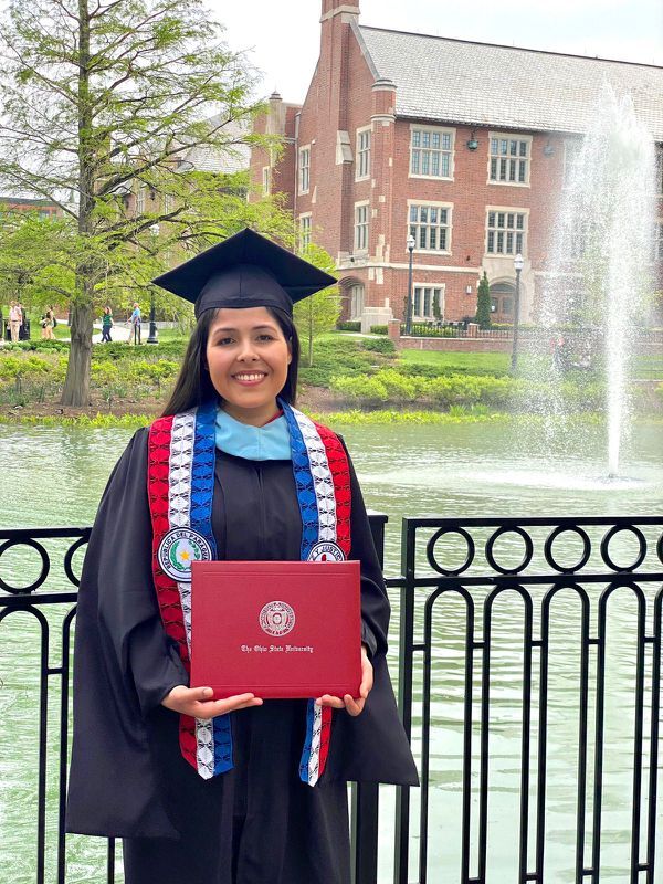 Estudiante paraguaya se destaca con honores en universidad de EE.UU.