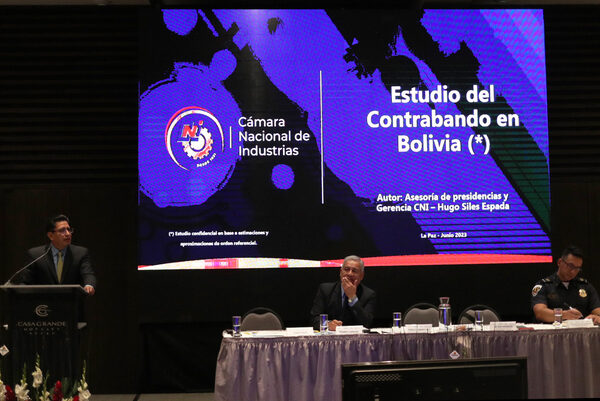 Industriales bolivianos dicen que el contrabando llegó a 3.331 millones de dólares en 2022 - MarketData
