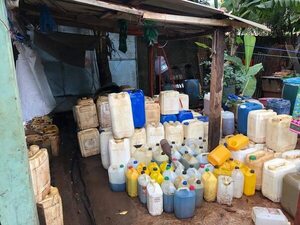 Incautan más de 1.600 litros de combustible de contrabando en un allanamiento en Ciudad del Este - ABC en el Este - ABC Color