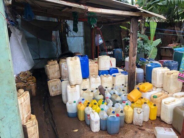 Incautan más de 1.600 litros de combustible de contrabando en un allanamiento en Ciudad del Este - ABC en el Este - ABC Color