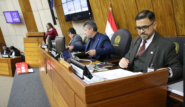 Convocan a diputados electos a sesión preparatoria, juramento y elección de nuevas autoridades