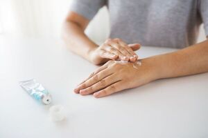 Diario HOY | Dermatólogo detalla las afecciones más comunes en época de frío