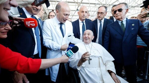 El Papa Francisco obtuvo su alta tras cirugía de abdomen | Radio Regional 660 AM