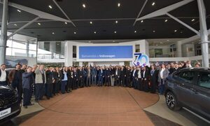 Presidente de Volkswagen para la región visitó el país por el aniversario 70 de Diesa y se reunió con el presidente electo de Paraguay