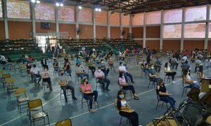 Más de 14.000 postulantes a vacancias laborales de ITAIPU están habilitados para rendir mañana