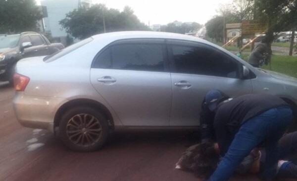 Adolescente de 14 años cayó de la moto y un automóvil la arrolló
