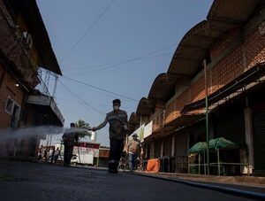 Proyectan invertir G. 160 millones para colocar cámaras de seguridad en el Abasto · Radio Monumental 1080 AM