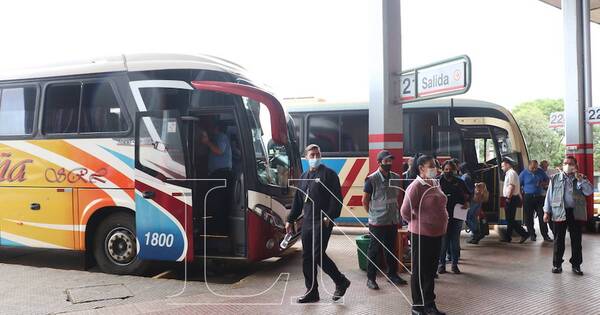 La Nación / Subió el pasaje de buses de corta, mediana y larga distancias