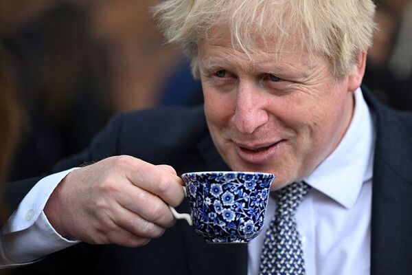 Boris Johnson vuelve al periodismo