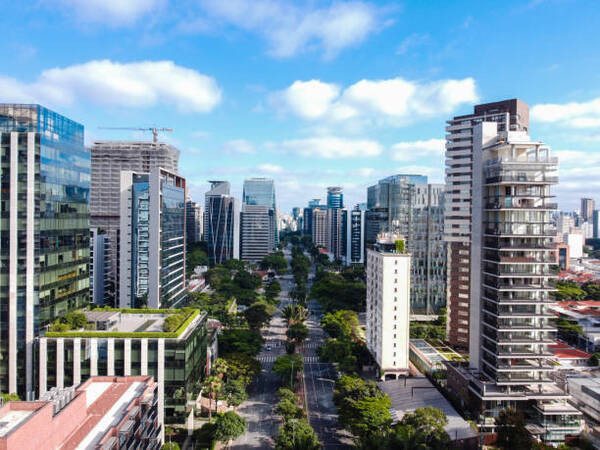 La actividad econ贸mica de Brasil creci贸 un 0,56% en abril tras haber ca铆do en marzo - Revista PLUS
