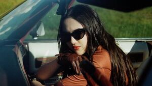 Ana Blosset presenta el primer adelanto de su primer álbum