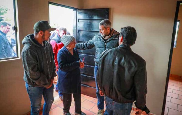 Casi 1.000 viviendas sociales entregadas en un solo día en Caaguazú – Prensa 5