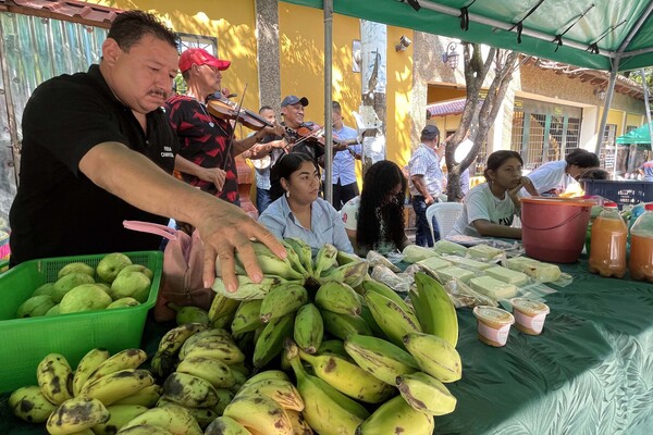 Miles de hondureños alivian la carencia de agua con proyectos de la Cooperación Española - MarketData