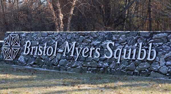 Bristol Myers Squibb cerrará una de sus plantas de manufactura en Puerto Rico - MarketData