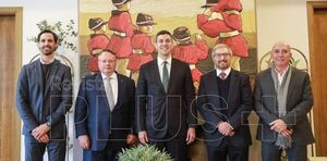 Alexander Seitz, presidente de Volkswagen para la regi贸n Am茅rica del Sur, visita Paraguay y se re煤ne con Santiago Pe帽a - Revista PLUS
