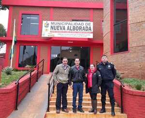 INTENDENTE MUNICIPAL REALIZA GESTIONES PARA ENTREGA DE CÉDULA DE IDENTIDAD A LOS COMPUEBLANOS - Itapúa Noticias