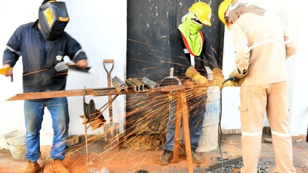 3 DE CADA 4 TRABAJADORES DEL PAÍS NO PERCIBEN NI EL SALARIO MÍNIMO