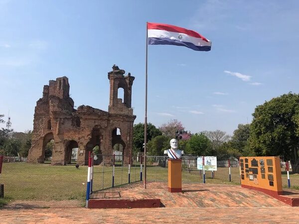 Las ruinas de Humaitá, en peligro de derrumbe - Nacionales - ABC Color