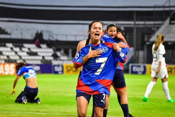 Las azulgranas se consagraron en la Sub 18 - Fútbol - ABC Color