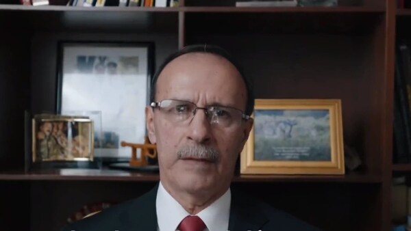 Óscar González, ministro de Defensa Nacional de Santiago Peña