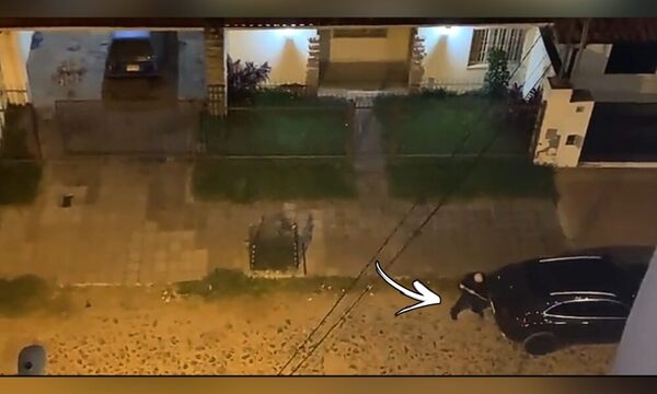Volvió a atacar el frentista que “cuida” su vereda reventando vehículos