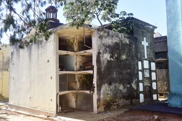 Cementerios en abandono: Convocan a responsables a la Junta Municipal de Asunción - Nacionales - ABC Color