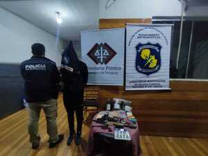 Aprehenden a un joven e incautan armas y estupefacientes en B° Pacú Cuá