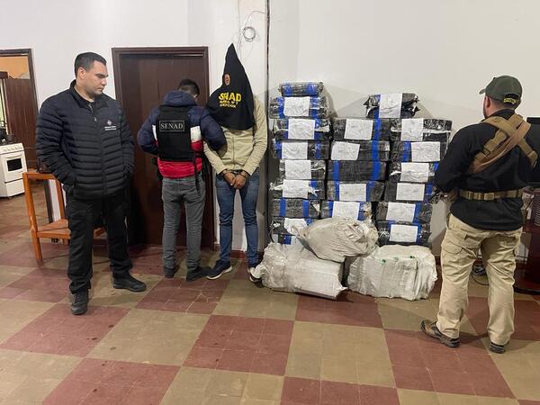Interceptan a traficantes que transportaban más de 616 kilos de marihuana en Yby Yaú | 1000 Noticias
