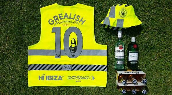 Ndeee. El "Pack Grealish" ya se vende en Inglaterra. Mirá lo que trae
