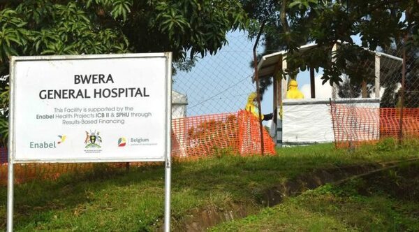 Ataque yihadista en escuela de Uganda deja 37 muertos