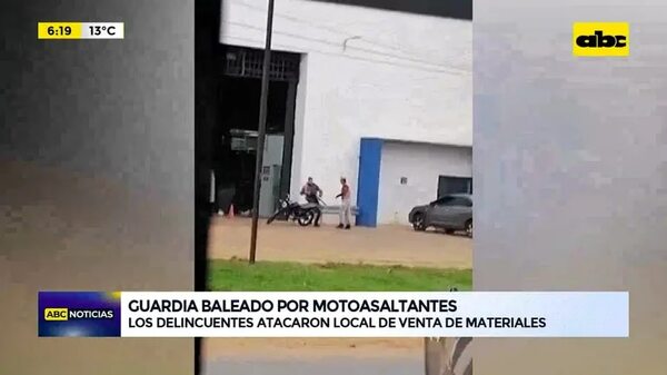 Video: guardia de seguridad baleado por motoasaltantes - ABC Noticias - ABC Color