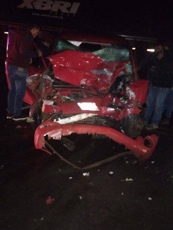 Terrible accidente se lleva dos vidas y deja a un tercero muy mal herido