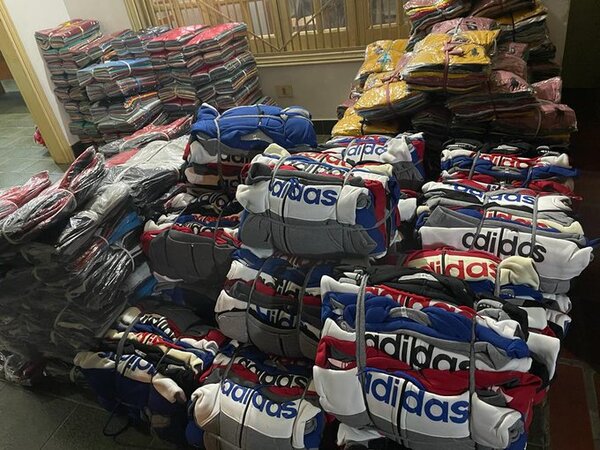 Por sospecha de contrabando, incautan prendas ingresadas desde Bolivia