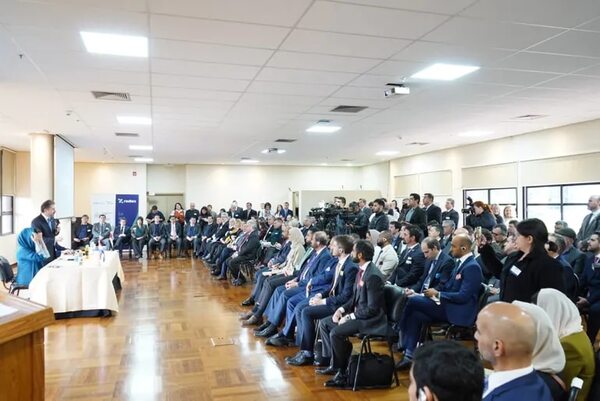 ANDE contactó con árabes interesados en invertir en energía en Paraguay - Economía - ABC Color