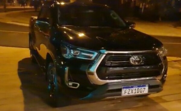 Se hospedó en un hotel y al salir ya no encontró su camioneta