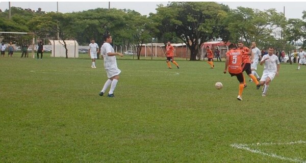 Con ocho juegos prosigue la 7ª Copa de Veteranos de la Frontera de fútbol suizo