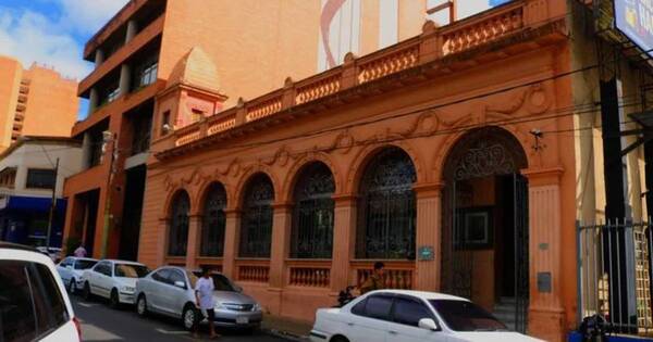 La Nación / Realizan lanzamiento de poemario conceptual