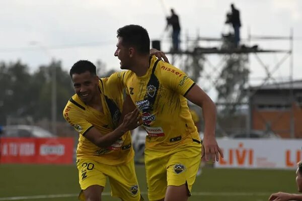 Intermedia: El Canario se va acercando a la punta - Fútbol de Ascenso de Paraguay - ABC Color