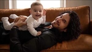 El emotivo mensaje de Mario Cimarro en su primer Día del Padre - Gente - ABC Color