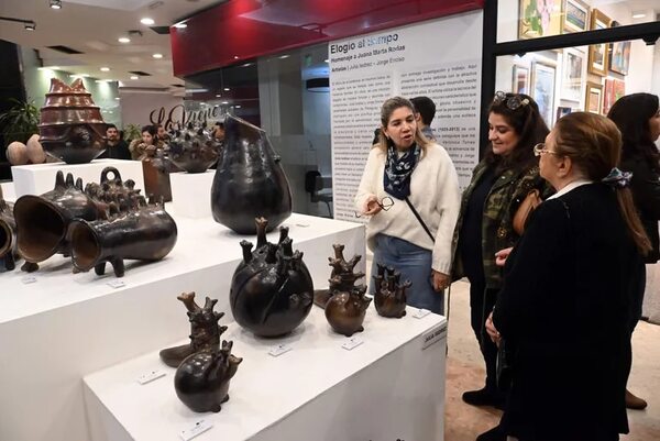 “Noche de galerías” entusiasma al público con homenajes y recorridos gratuitos - Artes Plásticas - ABC Color