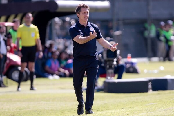 “Ojalá que en los partidos que juguemos nos haga sentir la gente el apoyo y que el rival se sienta incómodo”, expresó Schelotto - trece
