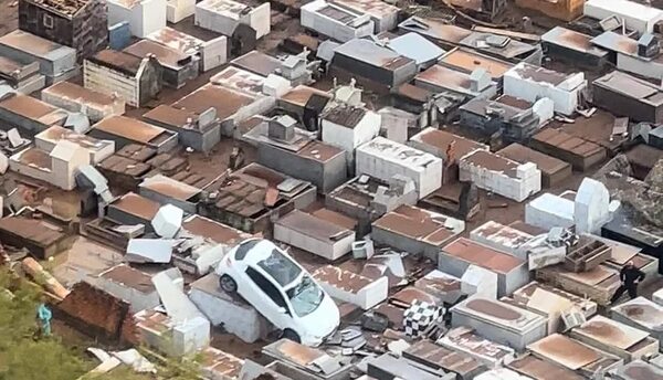 Suben a trece los muertos por el paso de un ciclón por el sur de Brasil - Mundo - ABC Color