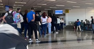 Diario HOY | Cientos de pasajeros que debían volar a España, varados en el Silvio Pettirossi