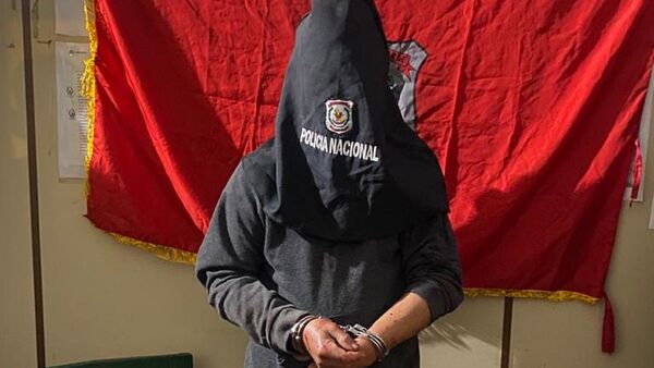 Violento agredió a su concubina y macheteó a un policía