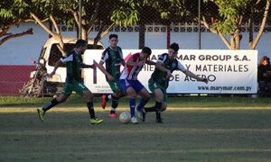 3 Corrales gana para mantenerse en lo alto