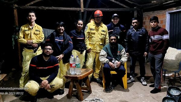 Joven se perdió en el cerro y bomberos le rescataron