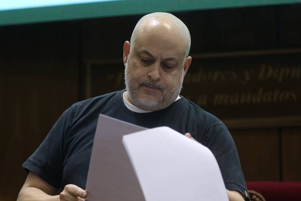 Payo Cubas reclama banca de Mbururu para Cruzada Nacional