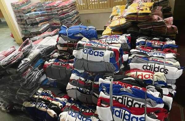 Incautan ropas de contrabando •